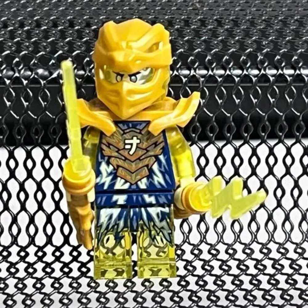 LEGO Ninjago Crystalized Golden Dragon Jay Minifigure